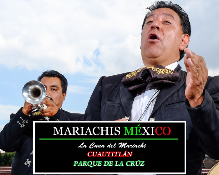 Mariachis en El Parque de la Cruz 
