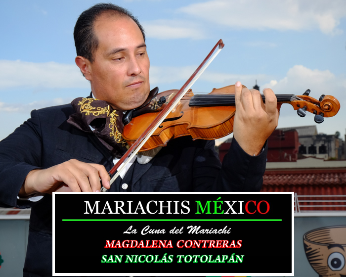 Mariachis en San Nicolás Totolapan 